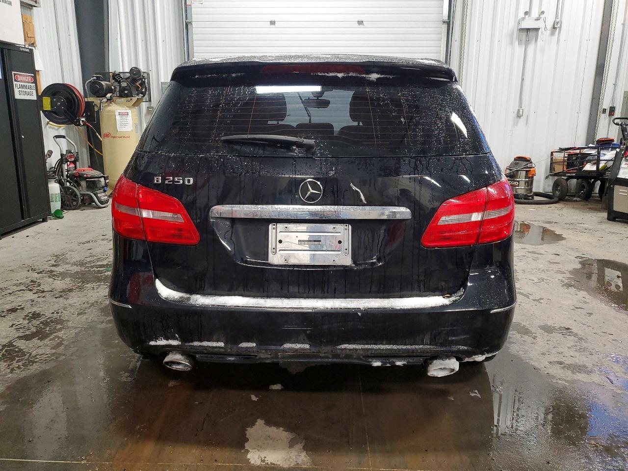2013 Mercedes-benz B250 Black vin: WDDMH4EB2DJ121940