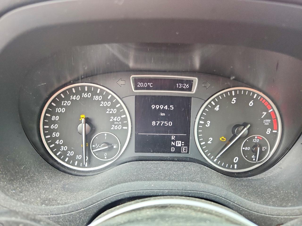2013 Mercedes-benz B250 Red vin: WDDMH4EB2DJ154310