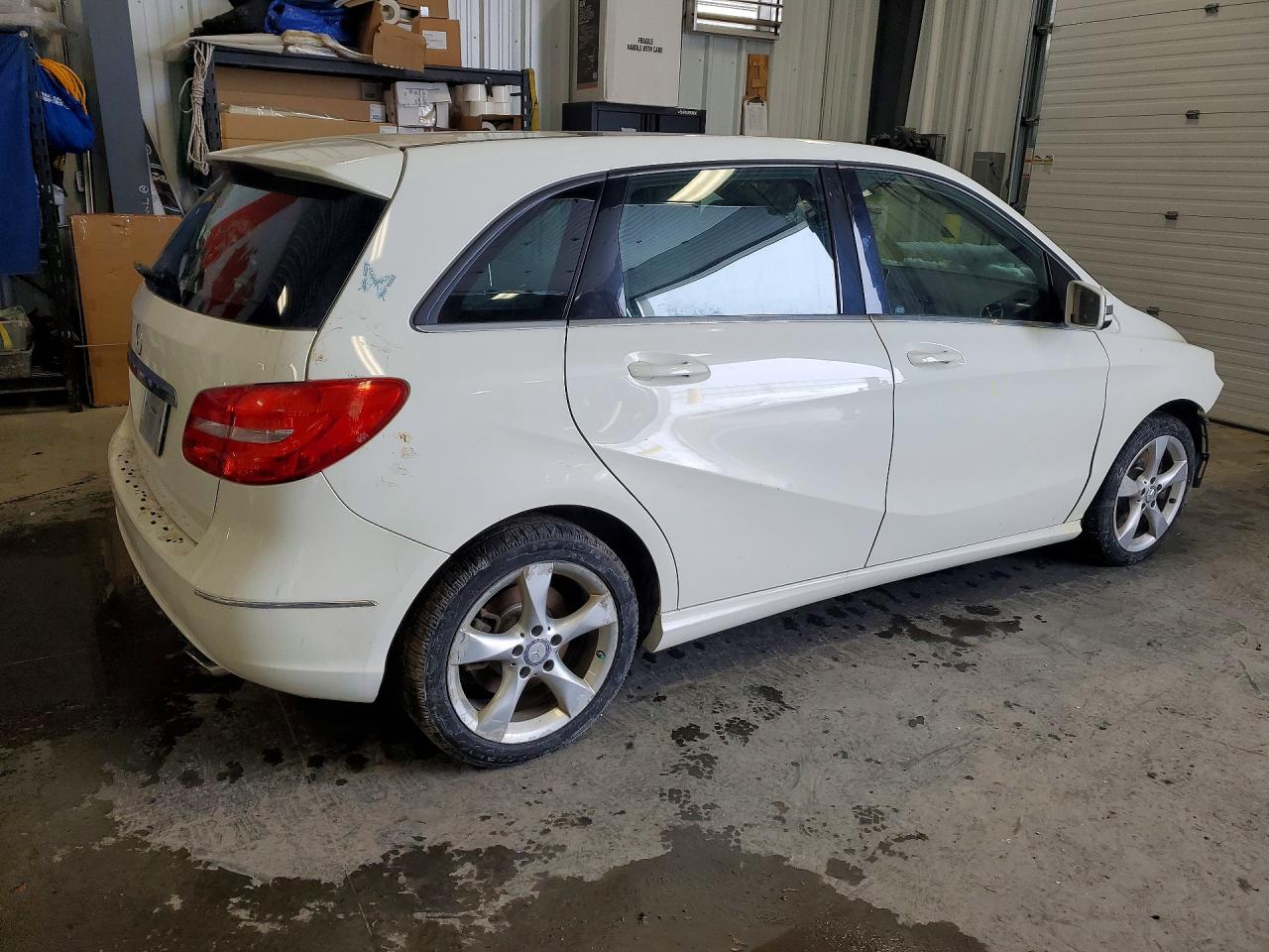 2013 Mercedes-benz B250 White vin: WDDMH4EB3DJ123034