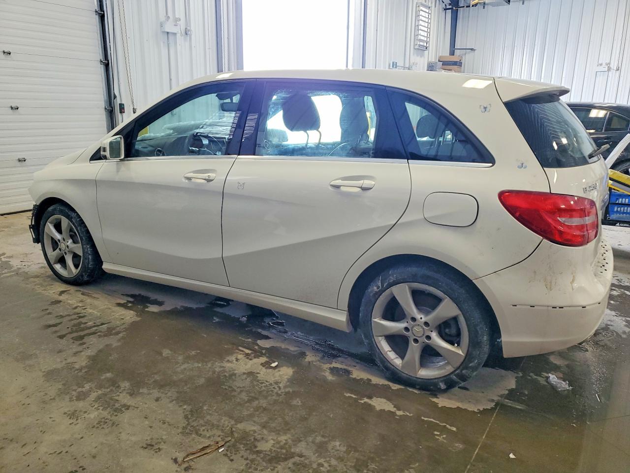 2013 Mercedes-benz B250 White vin: WDDMH4EB3DJ123034
