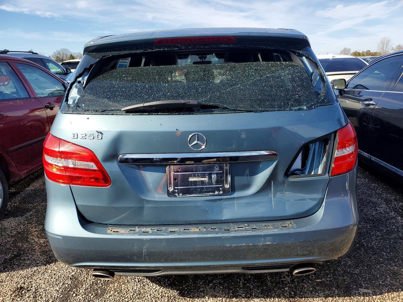 2013 Mercedes Benz B250 Blue vin: WDDMH4EB3DJ156115