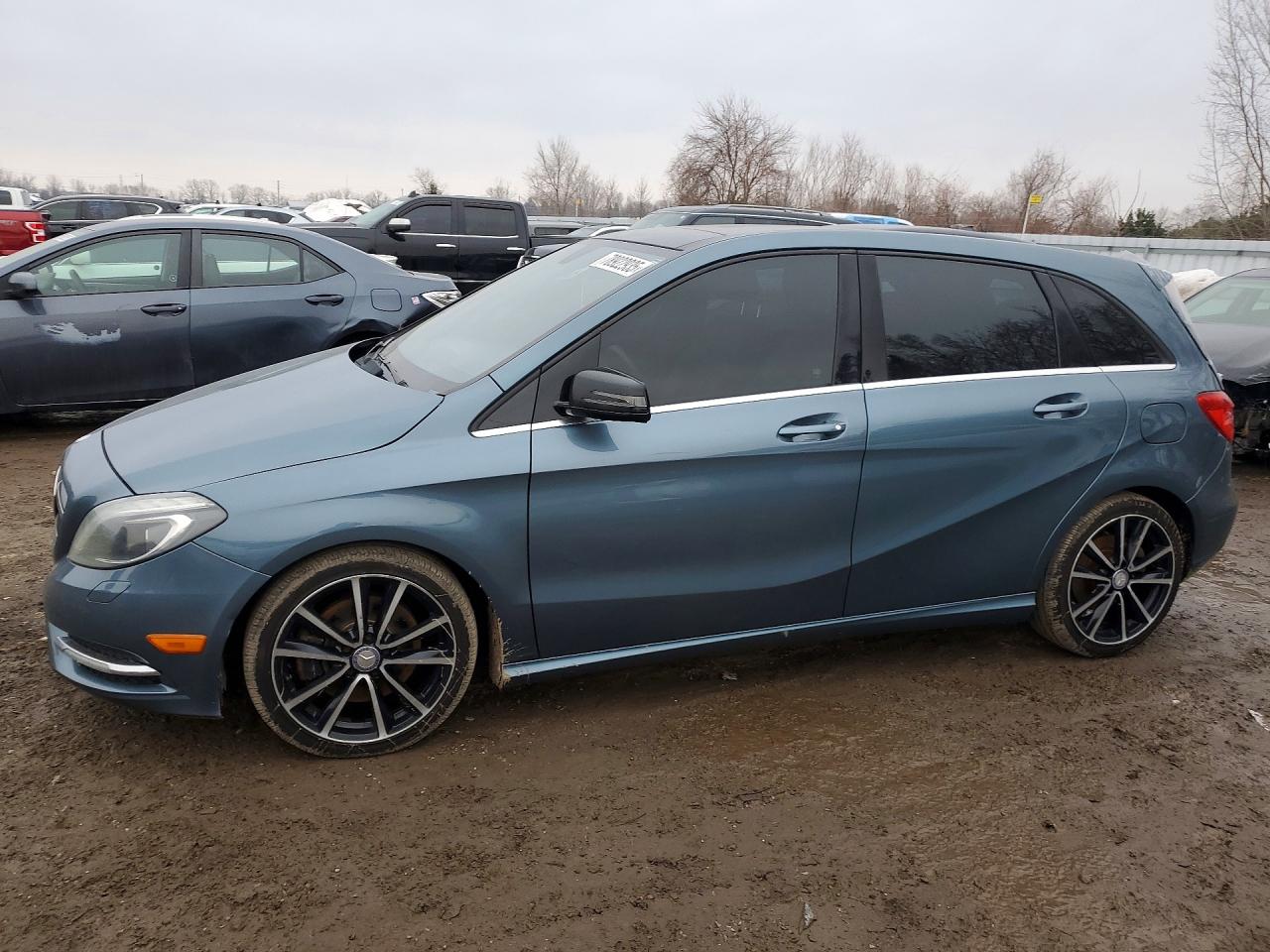 2013 Mercedes Benz B250 Blue vin: WDDMH4EB3DJ156115