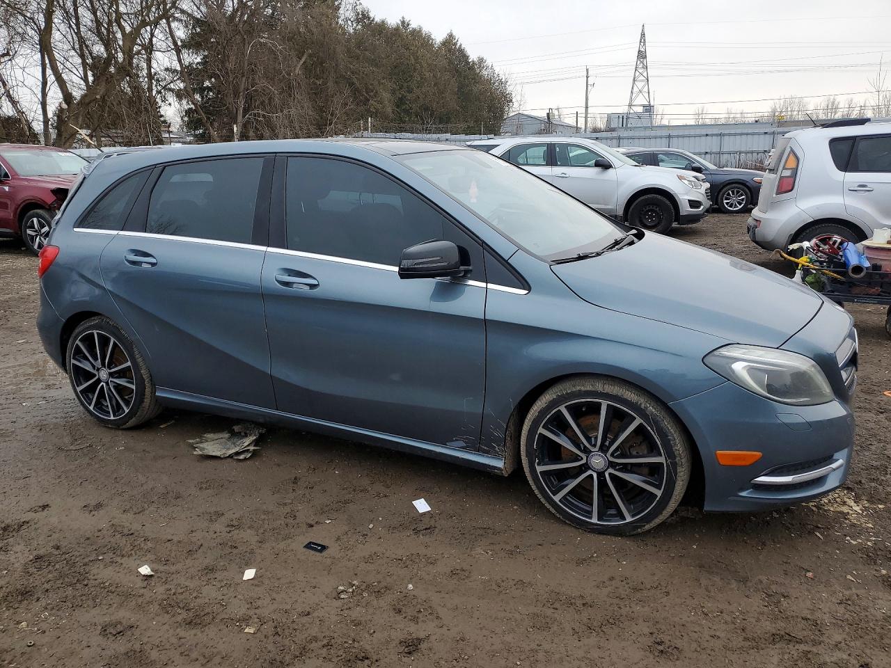 2013 Mercedes Benz B250 Blue vin: WDDMH4EB3DJ156115