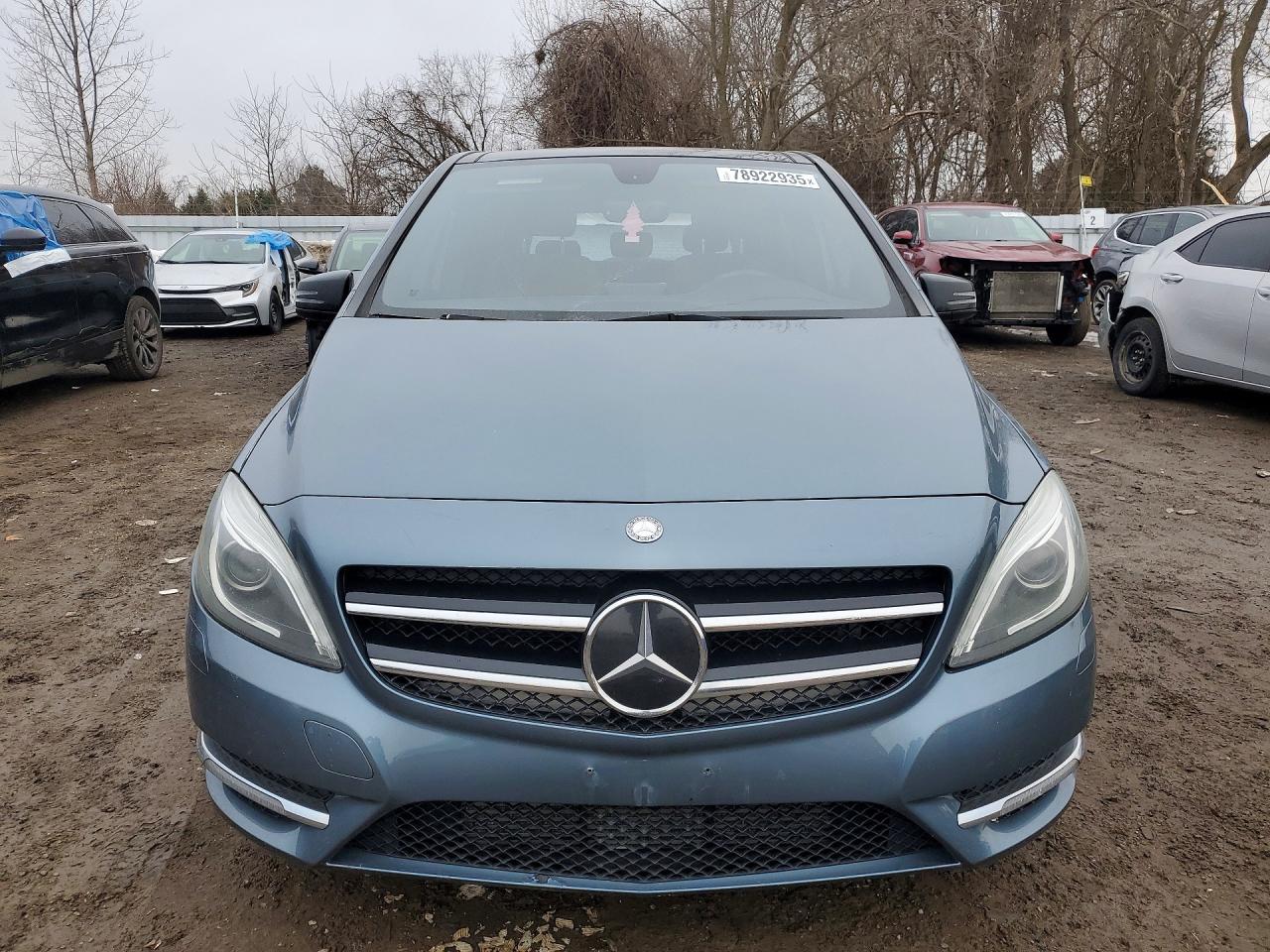 2013 Mercedes Benz B250 Blue vin: WDDMH4EB3DJ156115