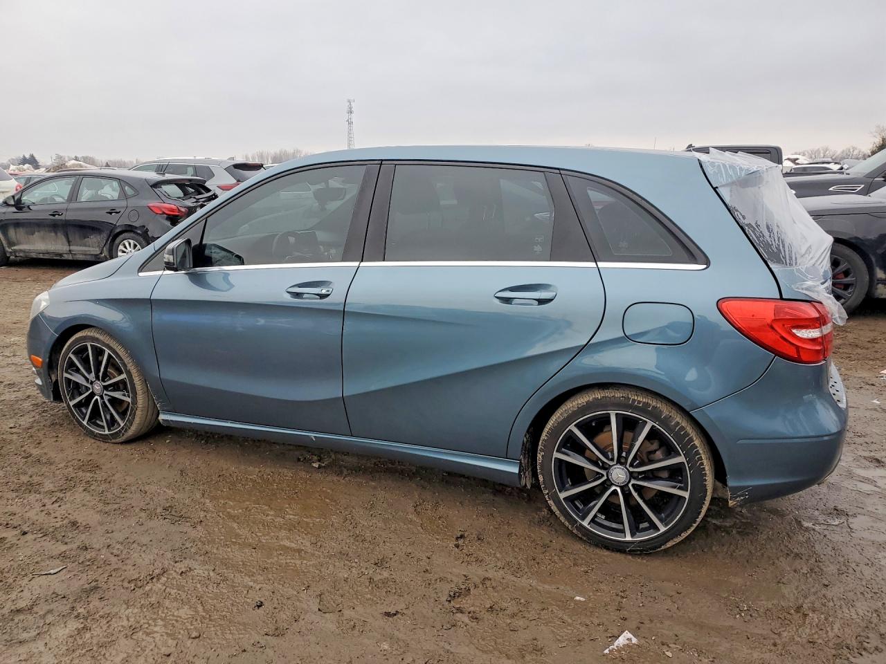 2013 Mercedes Benz B250 Blue vin: WDDMH4EB3DJ156115