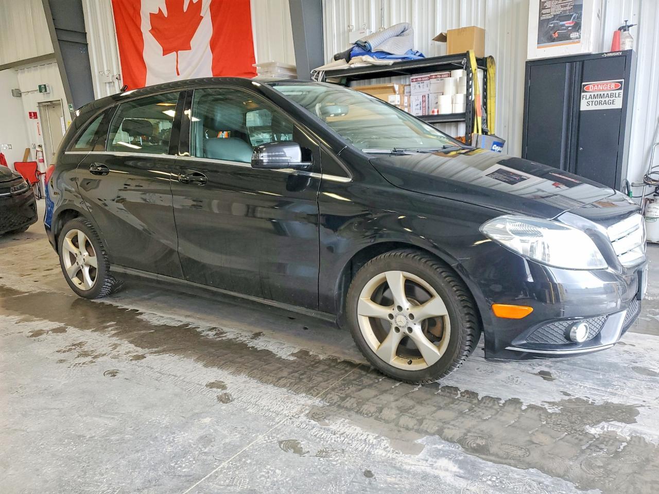 2013 Mercedes-benz B250 Black vin: WDDMH4EB4DJ153434