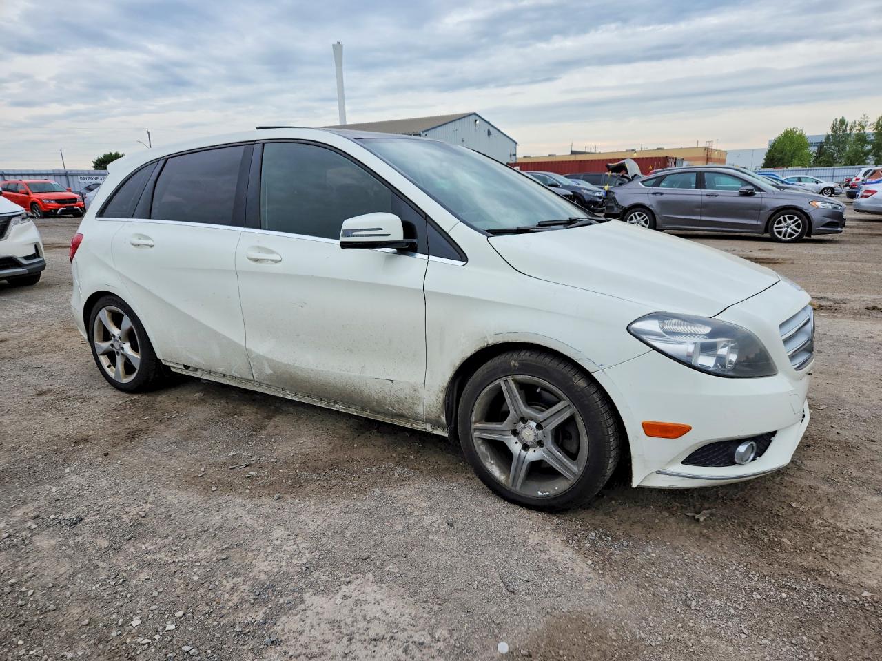 2014 Mercedes-benz B250 White vin: WDDMH4EB4EJ210815