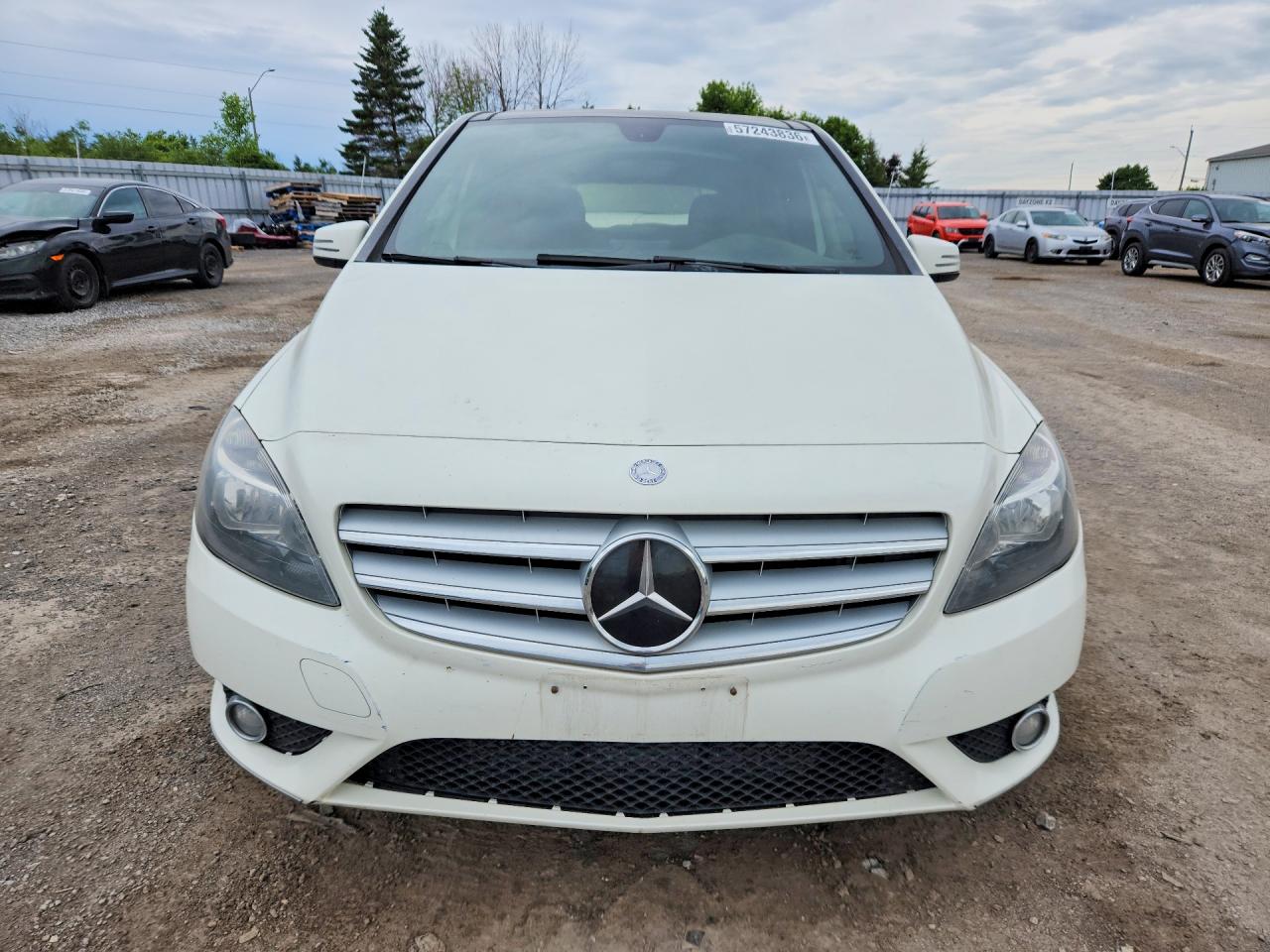 2014 Mercedes-benz B250 White vin: WDDMH4EB4EJ210815