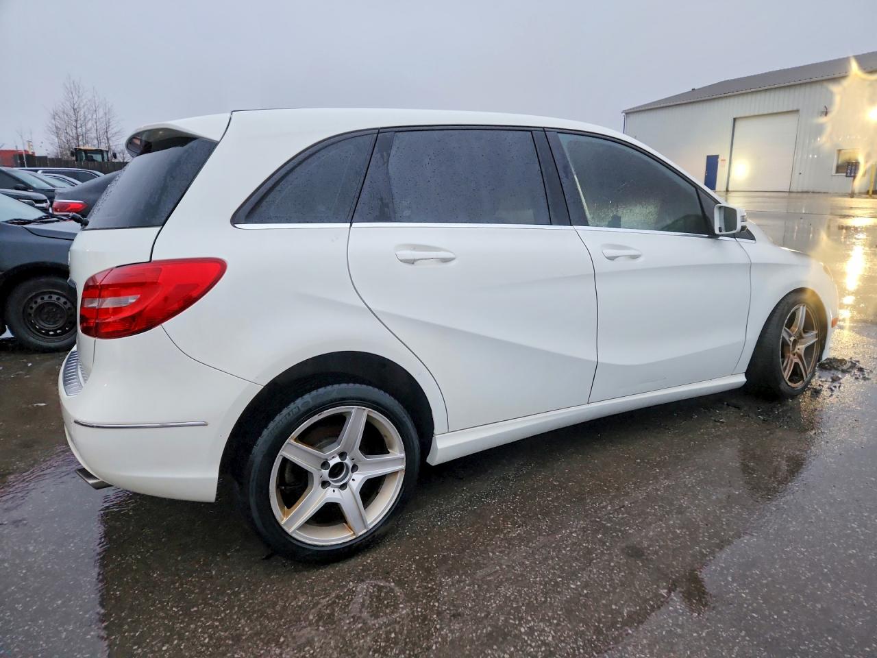 2013 Mercedes Benz B250 White vin: WDDMH4EB6DJ125764