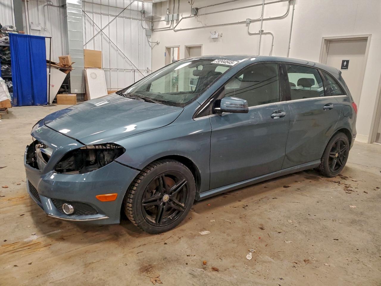 2013 Mercedes-benz B250 Blue vin: WDDMH4EB6DJ176584