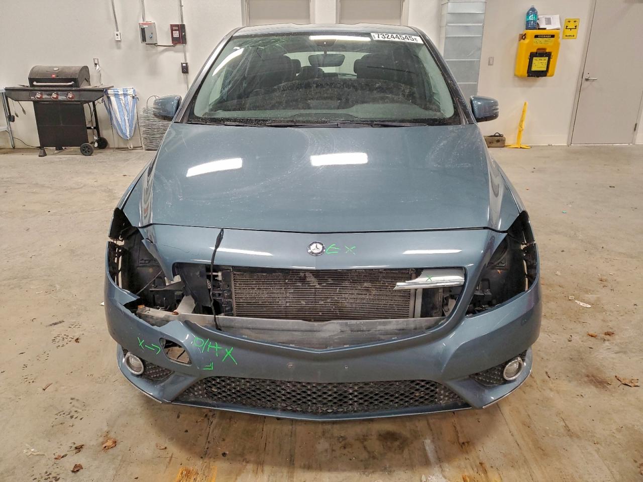 2013 Mercedes-benz B250 Blue vin: WDDMH4EB6DJ176584