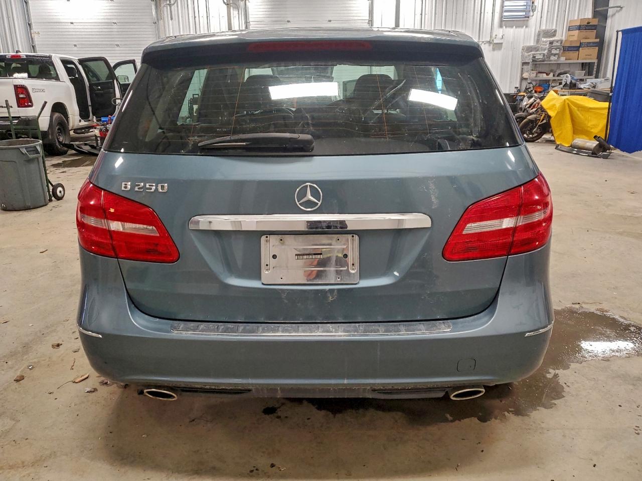 2013 Mercedes-benz B250 Blue vin: WDDMH4EB6DJ176584