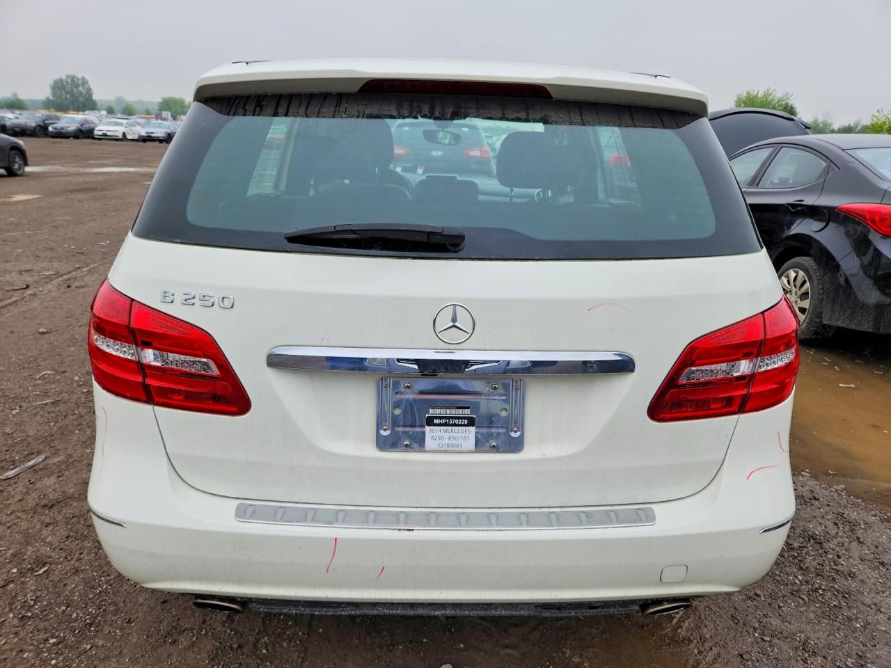 2014 Mercedes-benz B250 White vin: WDDMH4EB6EJ183083