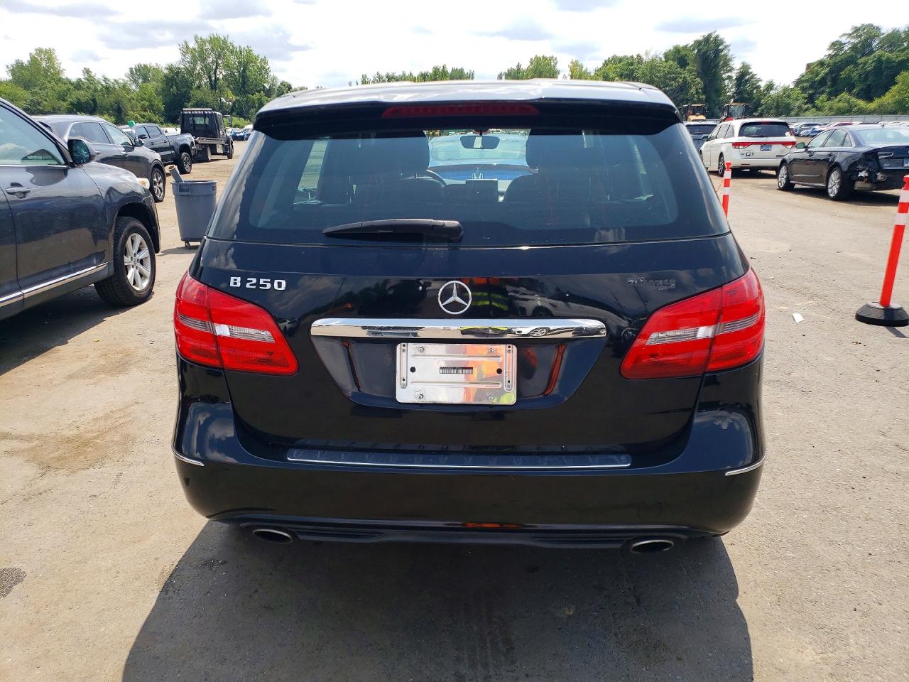 2014 Mercedes-benz B250 Black vin: WDDMH4EB8EJ187989