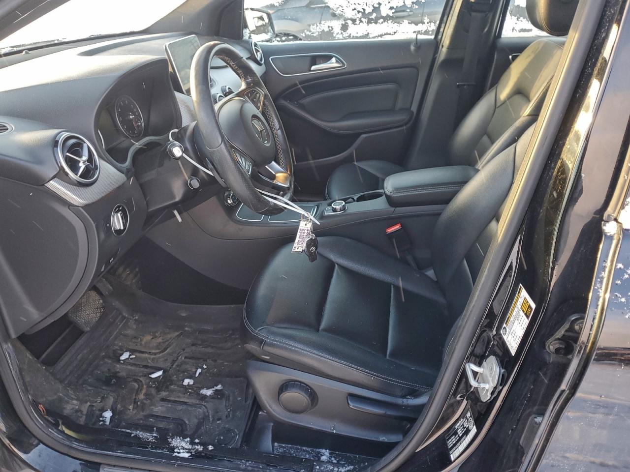 2015 Mercedes-benz B 250 4matic Черный vin: WDDMH4GB0FJ308982