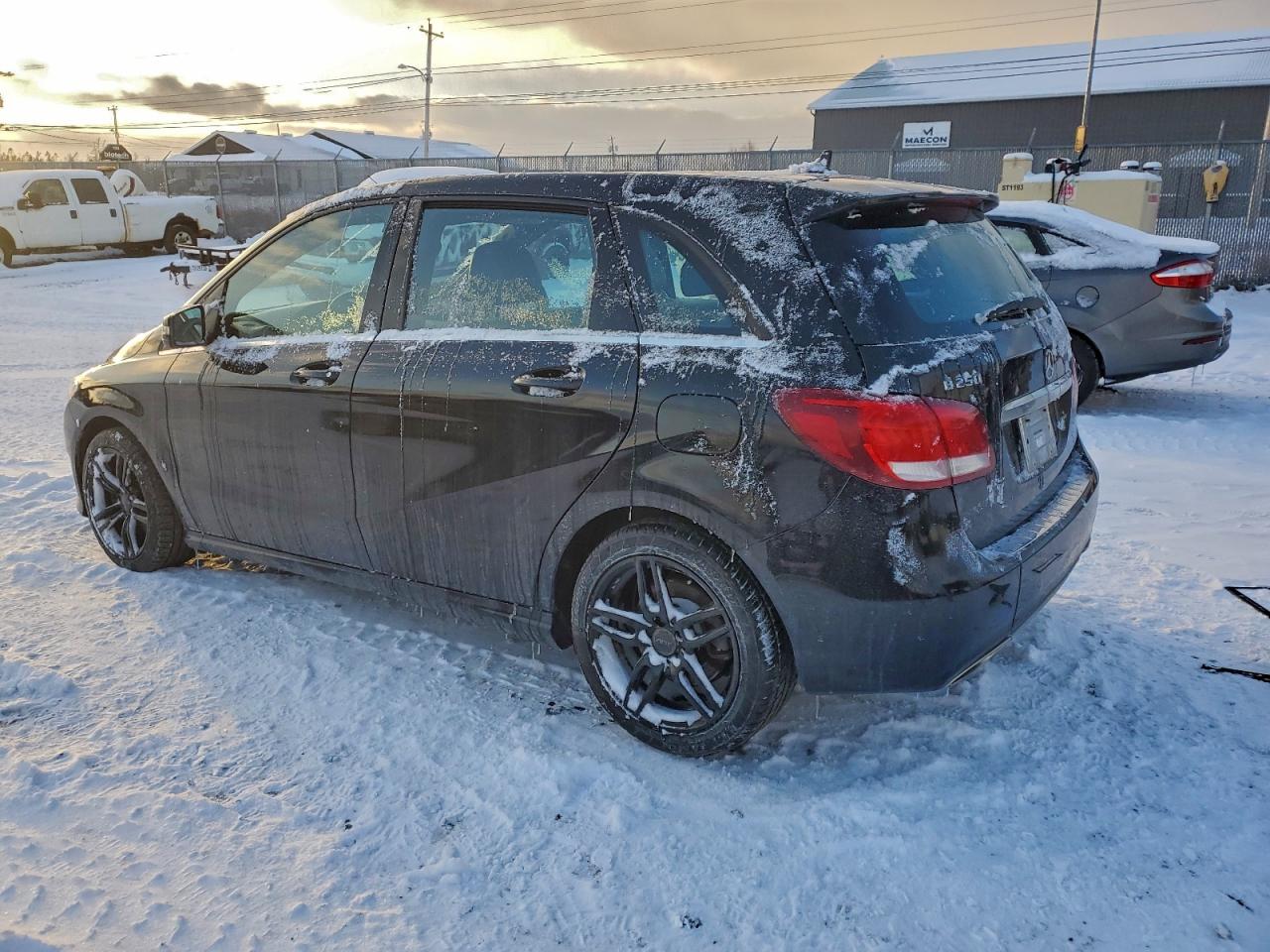 2015 Mercedes-benz B 250 4matic Черный vin: WDDMH4GB0FJ308982