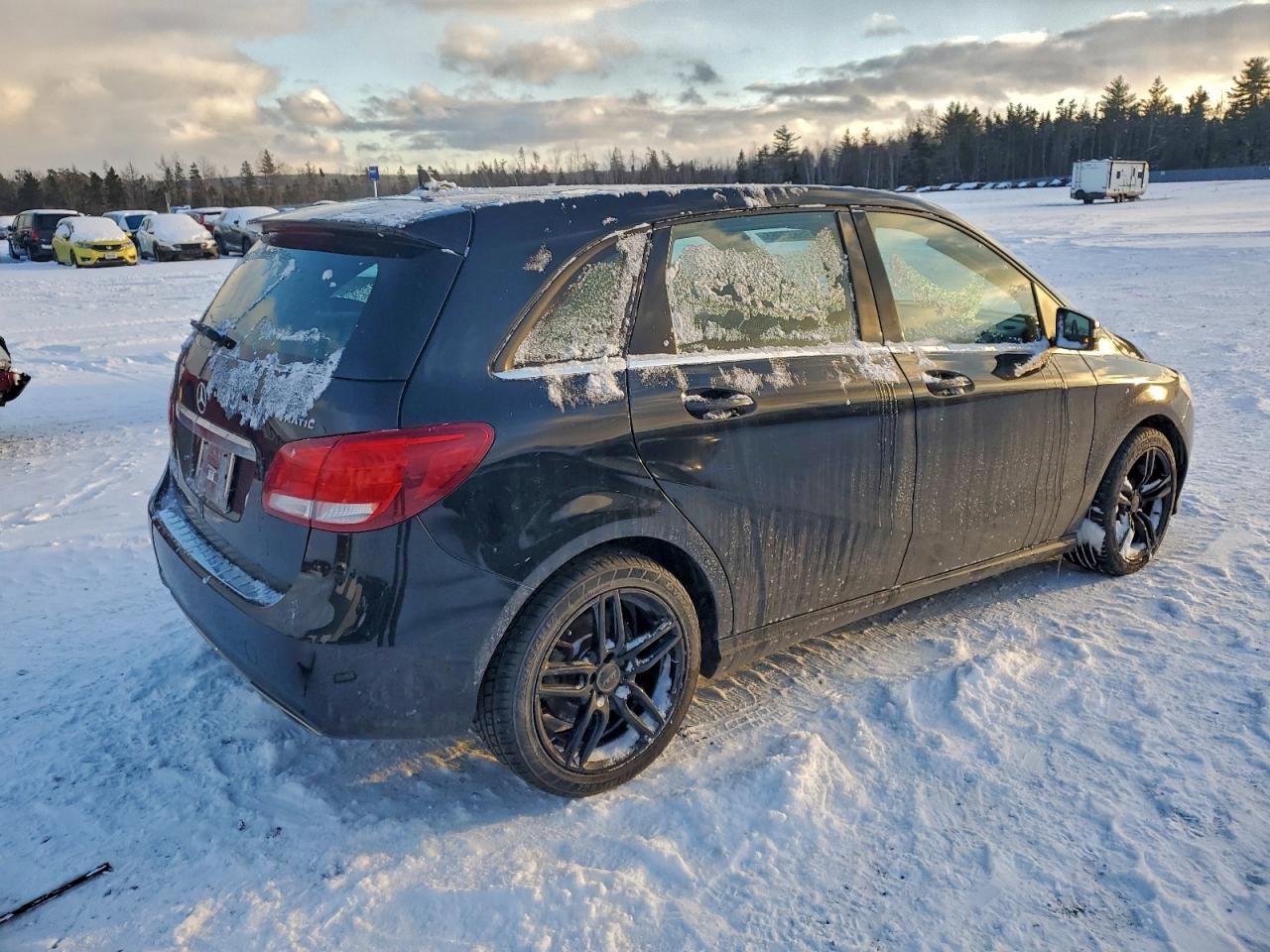 2015 Mercedes-benz B 250 4matic Черный vin: WDDMH4GB0FJ308982