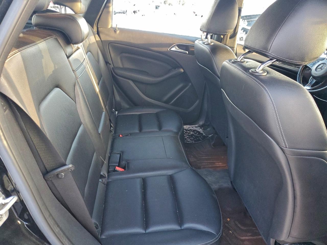 2015 Mercedes-benz B 250 4matic Черный vin: WDDMH4GB0FJ308982