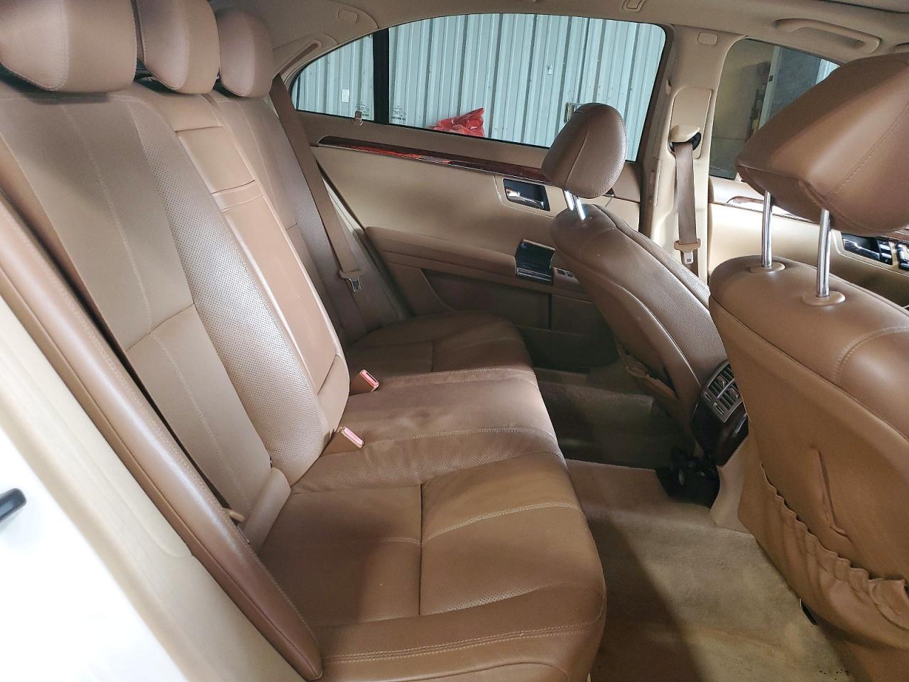 2007 Mercedes-benz S 550 White vin: WDDNG71X07A082134