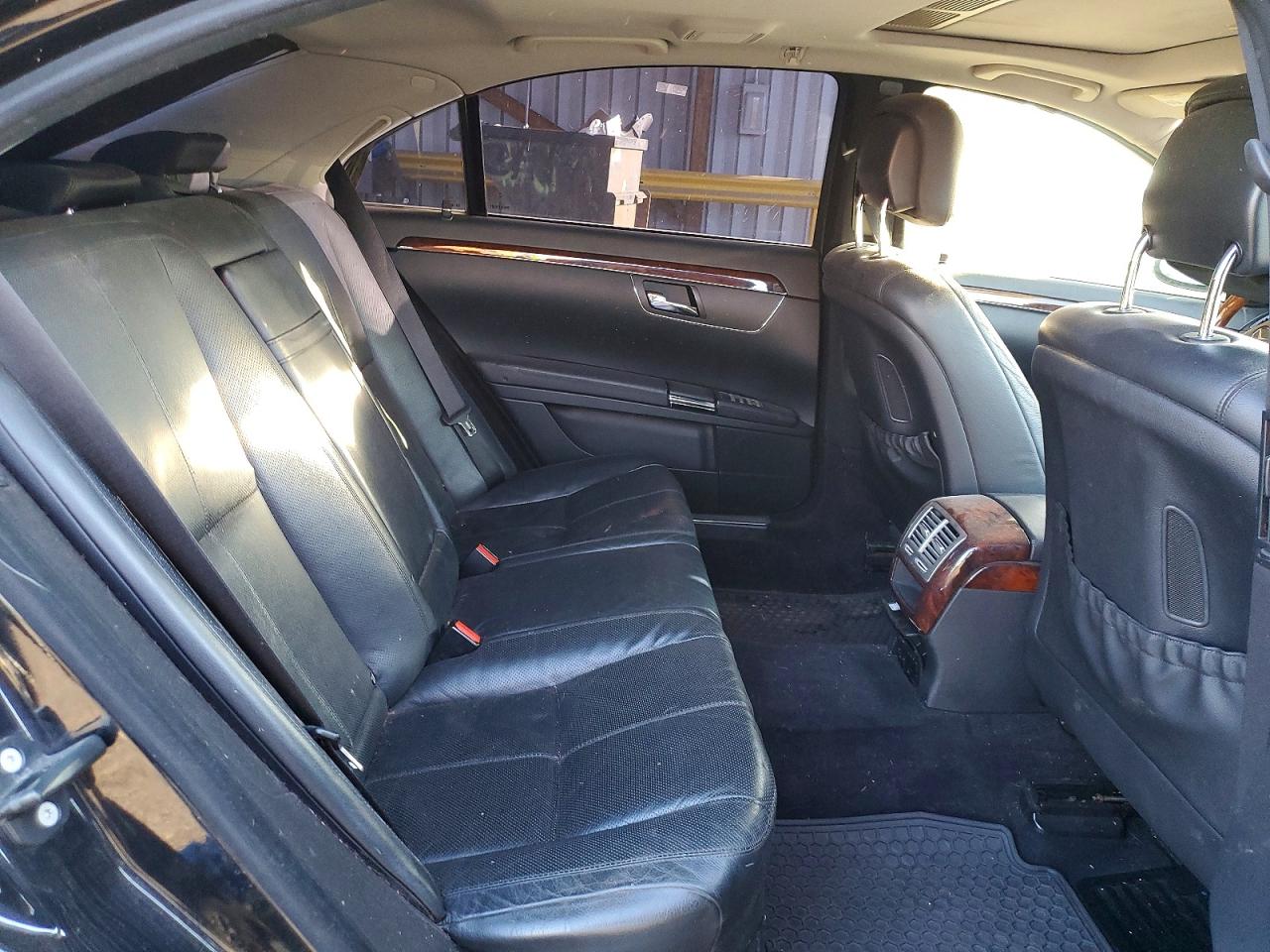 2007 Mercedes-benz S 550 Black vin: WDDNG71X07A115746