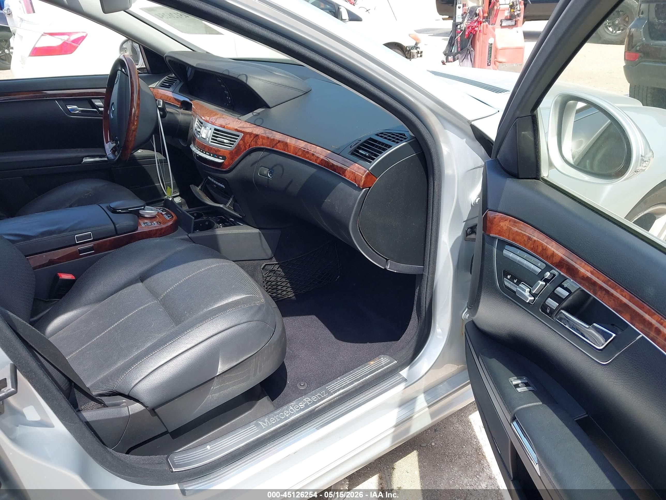 2008 Mercedes-benz S 550   Серебряный vin: WDDNG71X08A219977