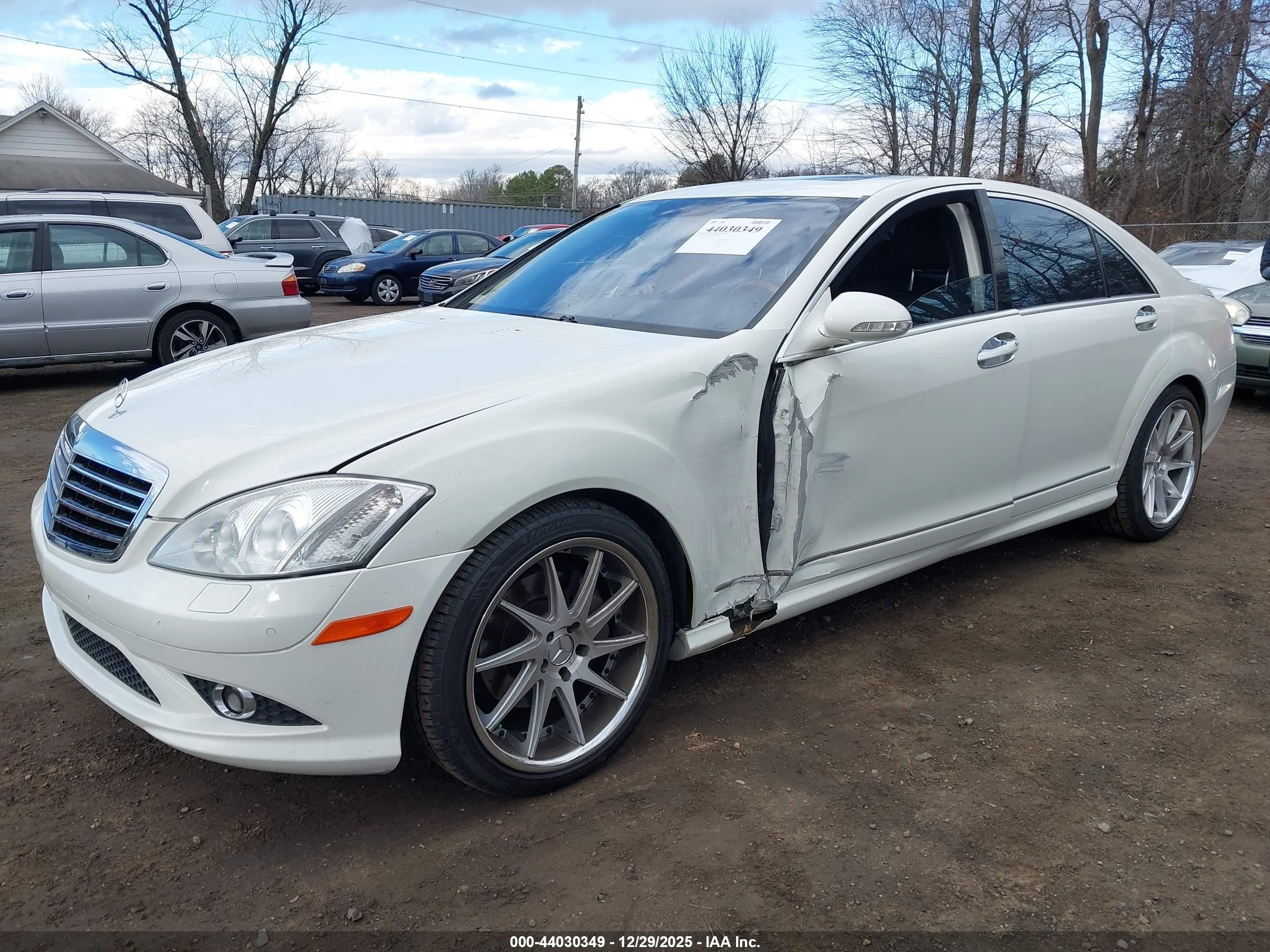 2009 Mercedes-benz S 550   Белый vin: WDDNG71X09A243245