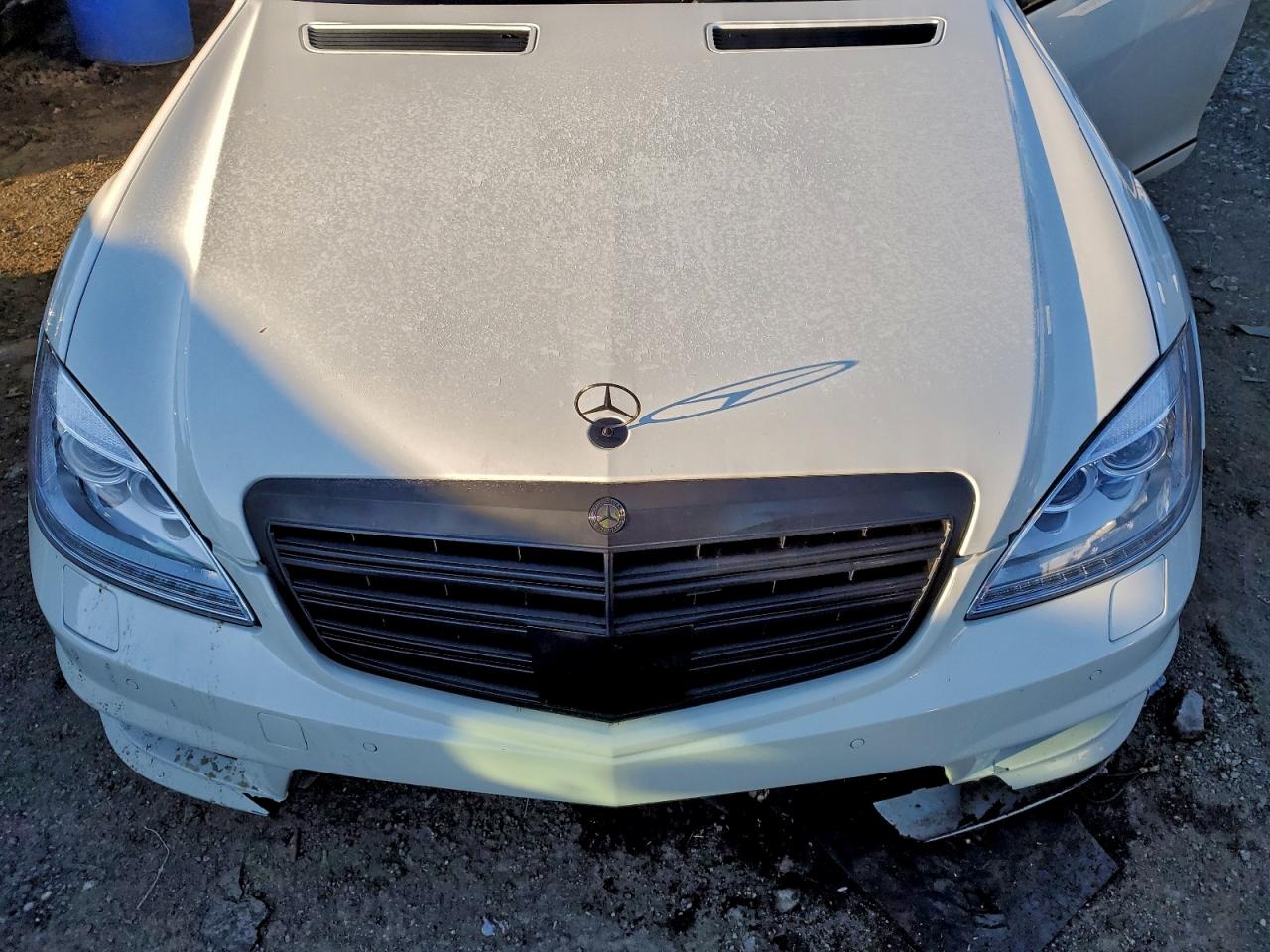 2009 Mercedes-benz S 550 White vin: WDDNG71X09A279047