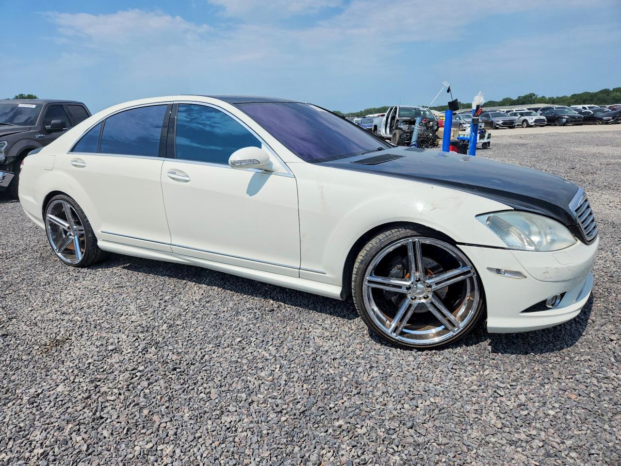 2009 Mercedes-benz S 550 White vin: WDDNG71X19A260281