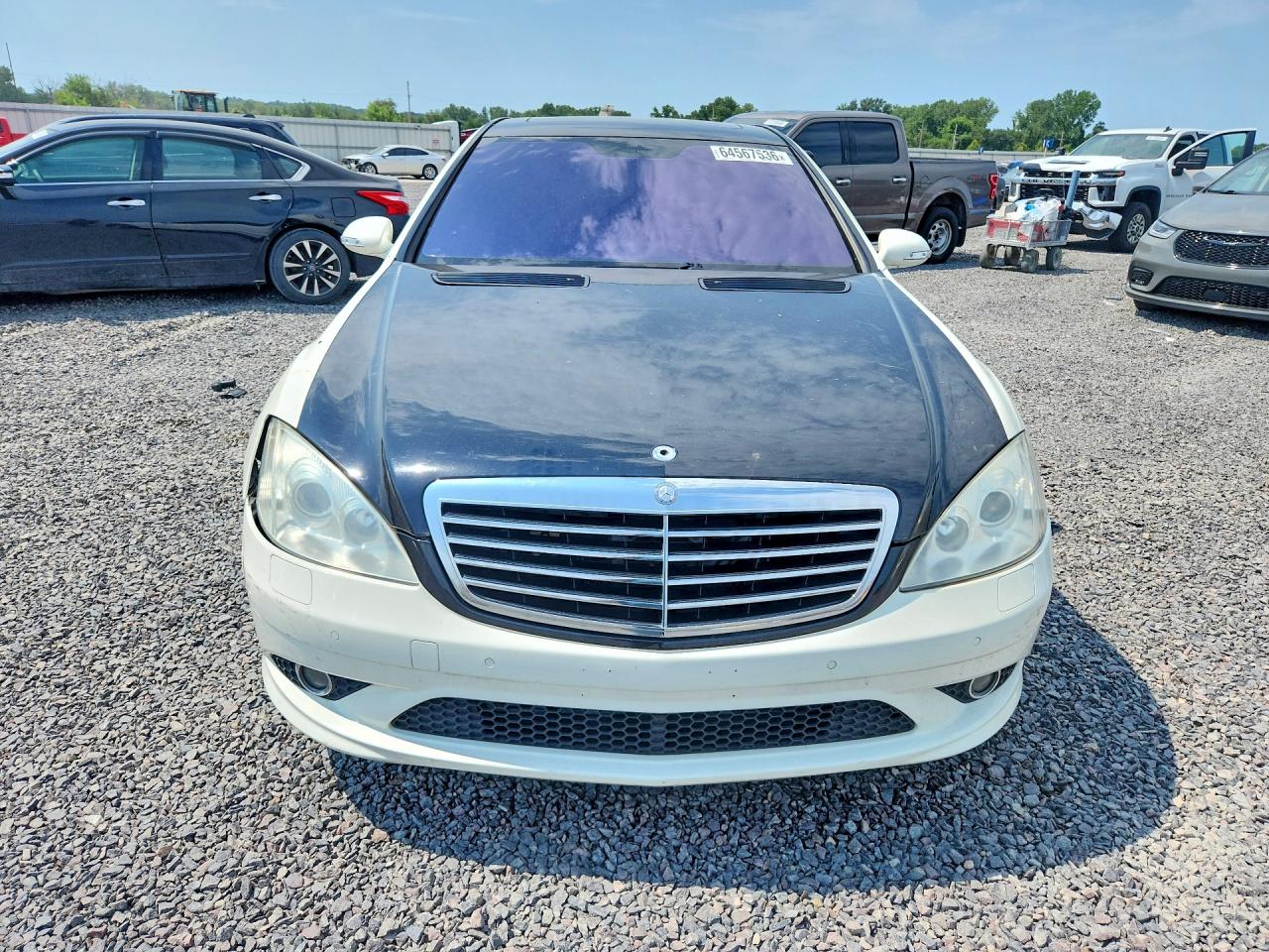 2009 Mercedes-benz S 550 White vin: WDDNG71X19A260281