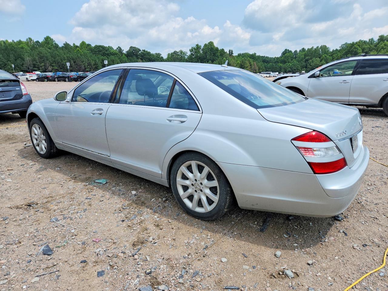 2007 Mercedes-benz S 550 Silver vin: WDDNG71X27A042850