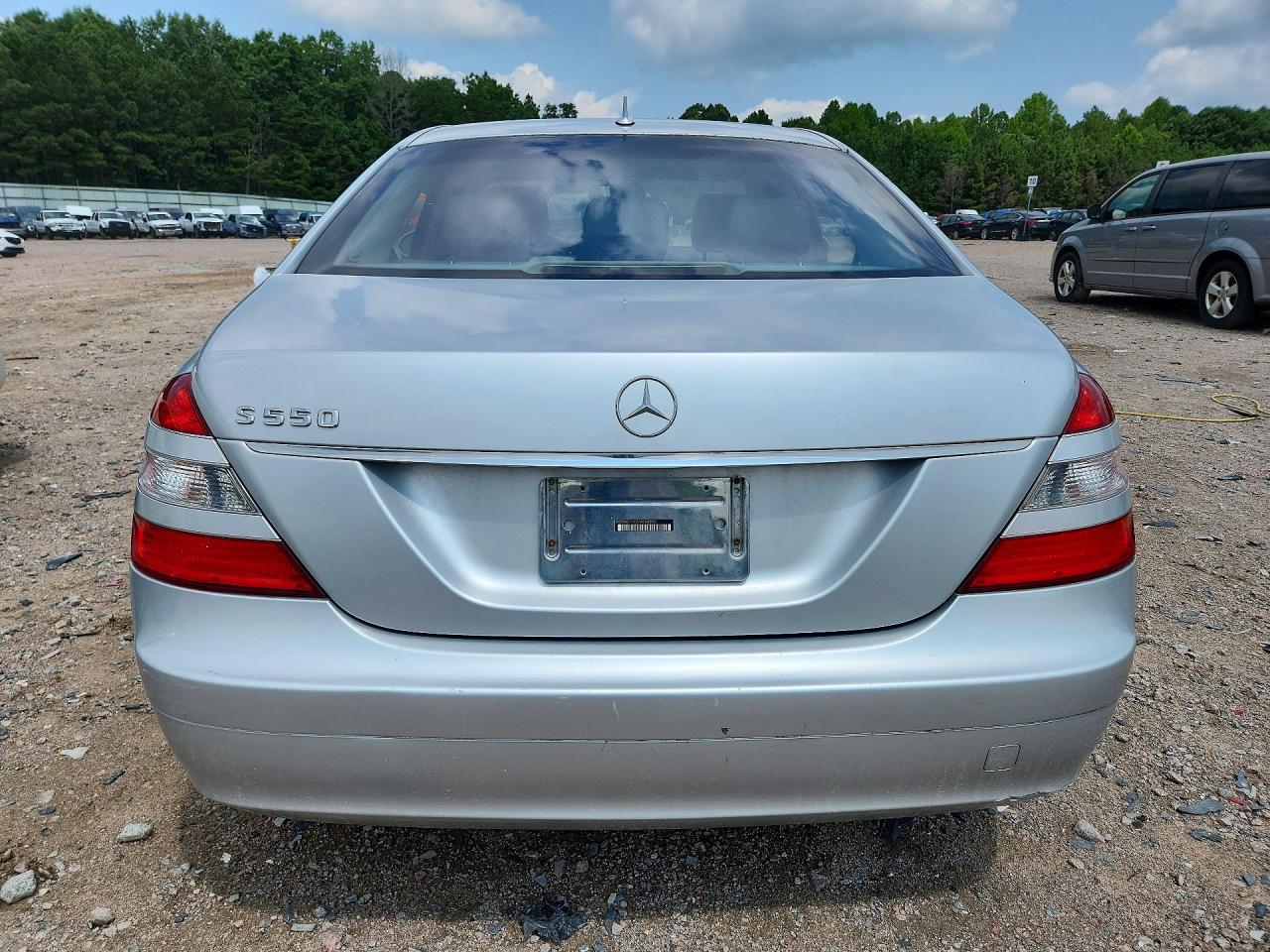 2007 Mercedes-benz S 550 Silver vin: WDDNG71X27A042850