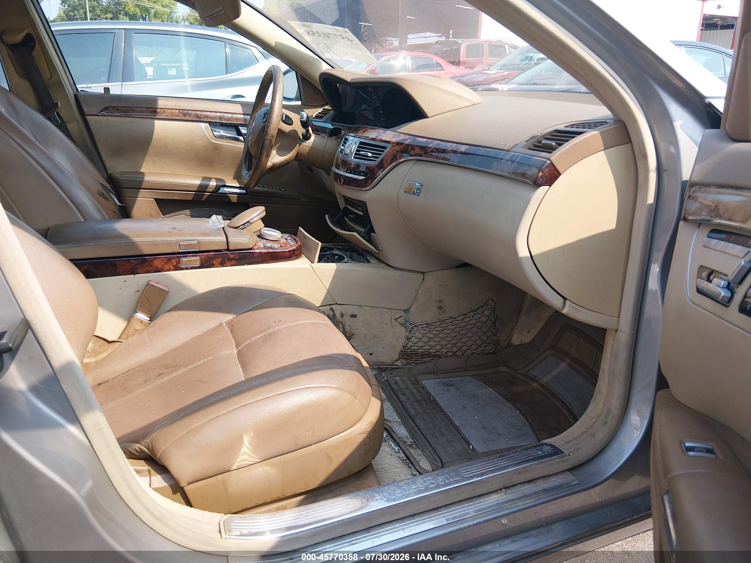 2007 Mercedes-benz S 550   Gray vin: WDDNG71X27A072446