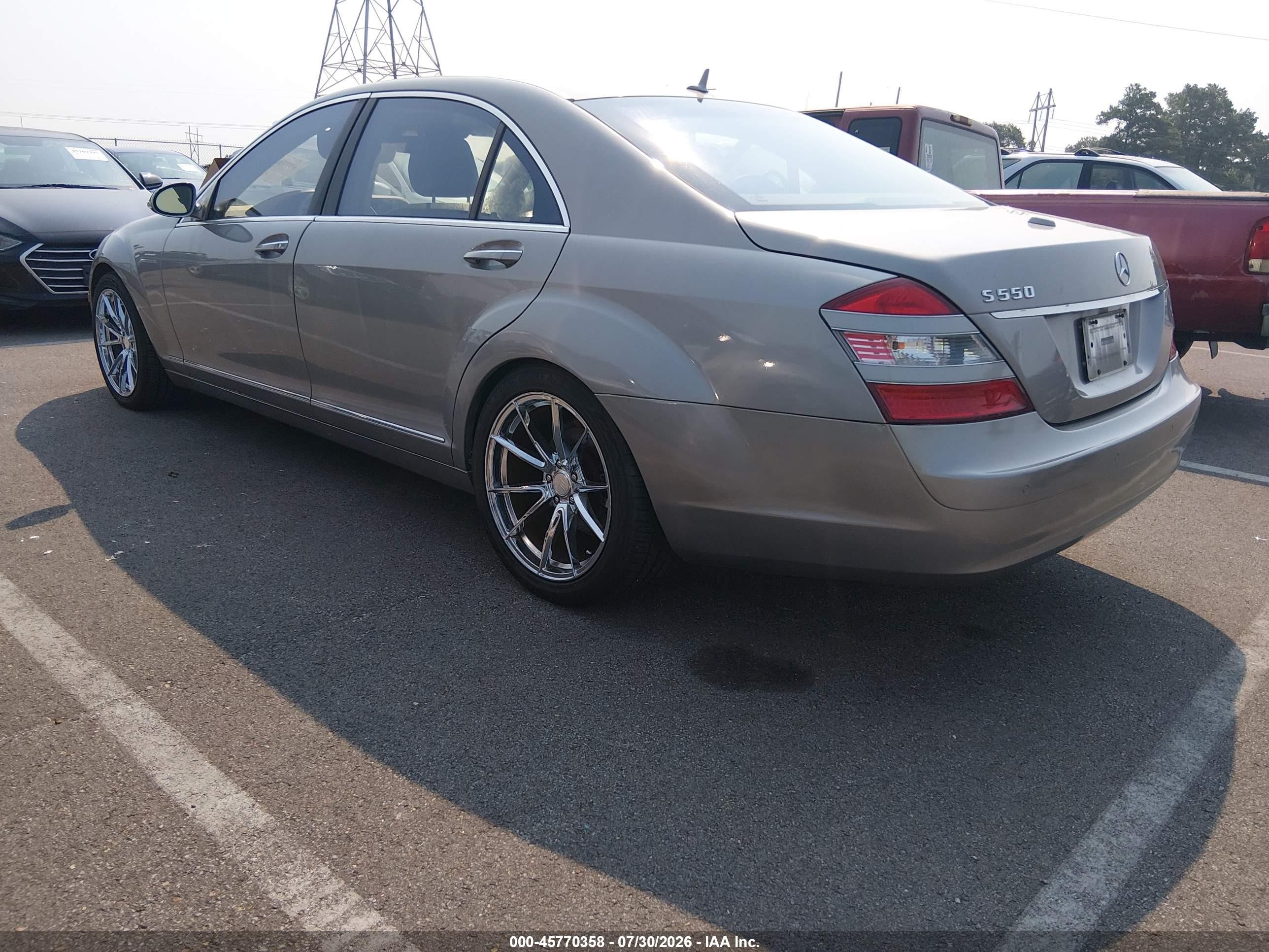 2007 Mercedes-benz S 550   Gray vin: WDDNG71X27A072446