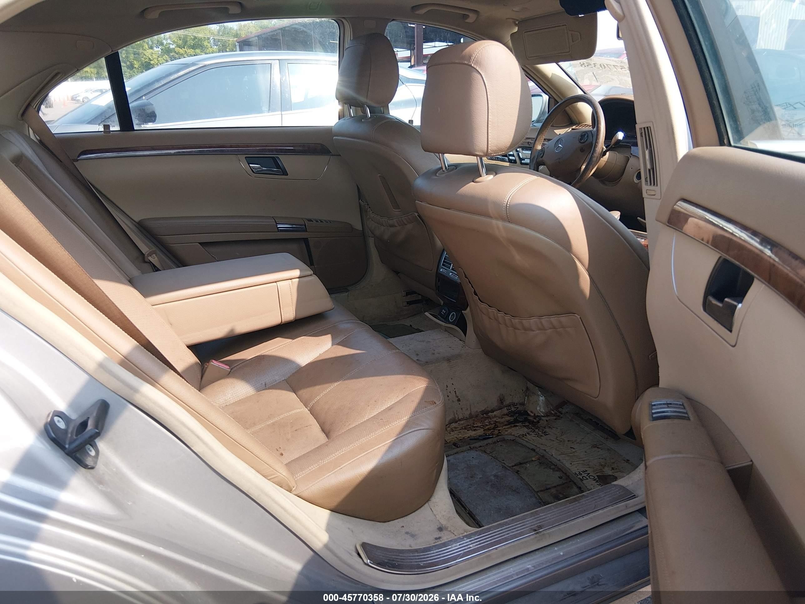 2007 Mercedes-benz S 550   Gray vin: WDDNG71X27A072446