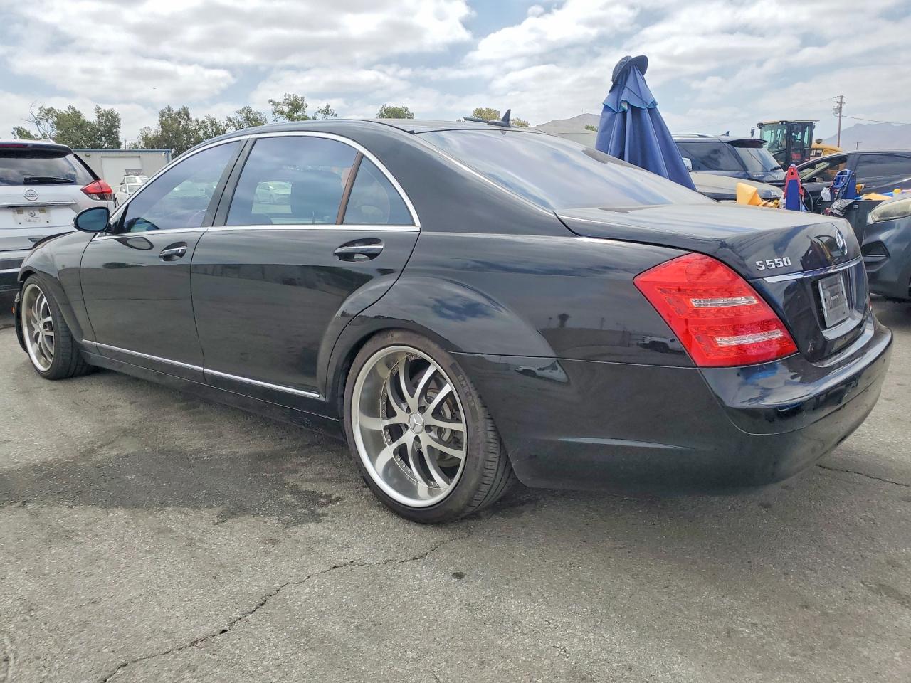 2007 Mercedes-benz S 550 Black vin: WDDNG71X27A097444