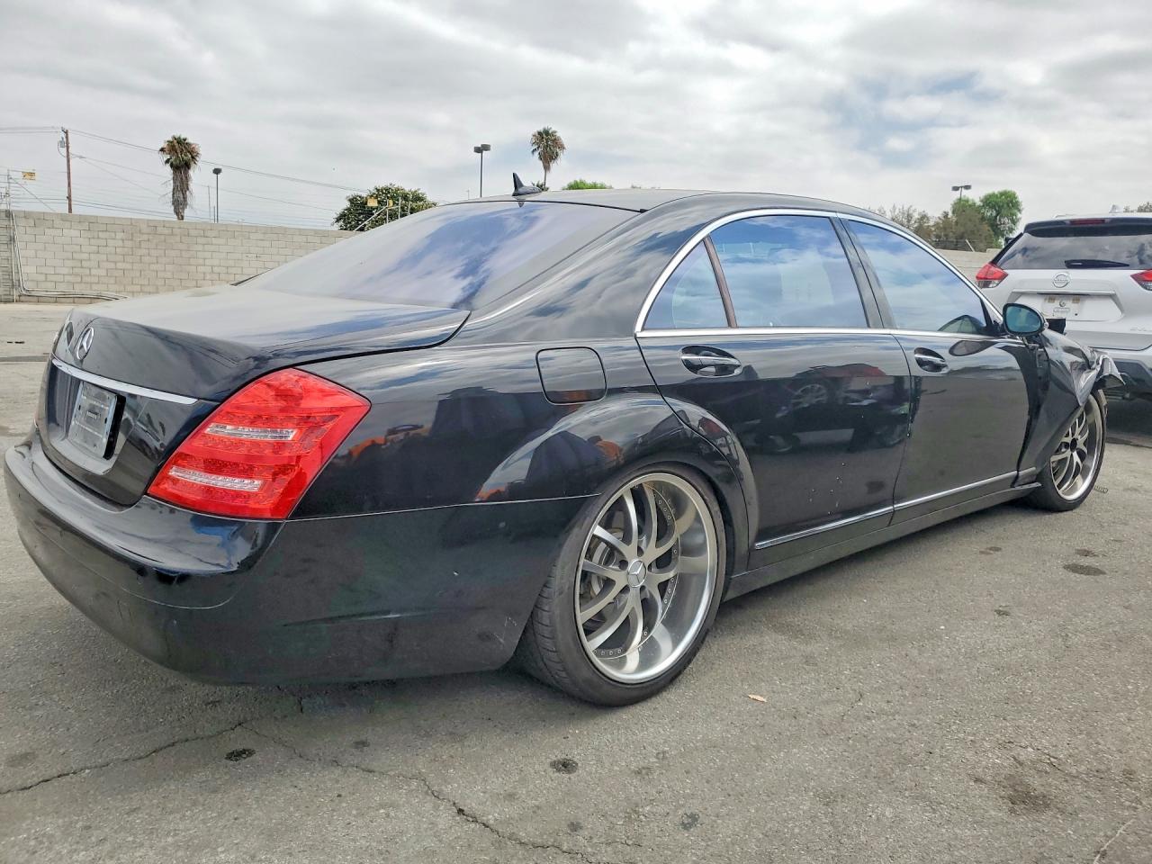 2007 Mercedes-benz S 550 Black vin: WDDNG71X27A097444