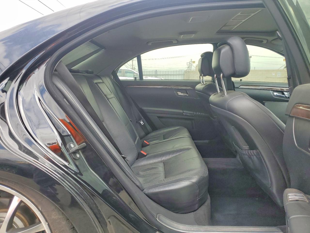 2007 Mercedes-benz S 550 Black vin: WDDNG71X27A097444