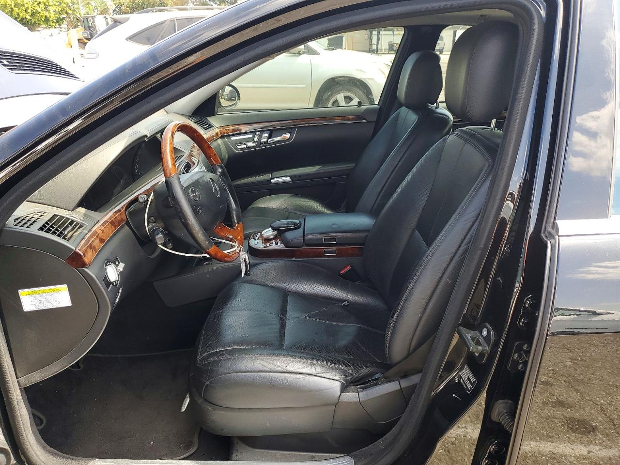 2007 Mercedes-benz S 550 Black vin: WDDNG71X27A110791