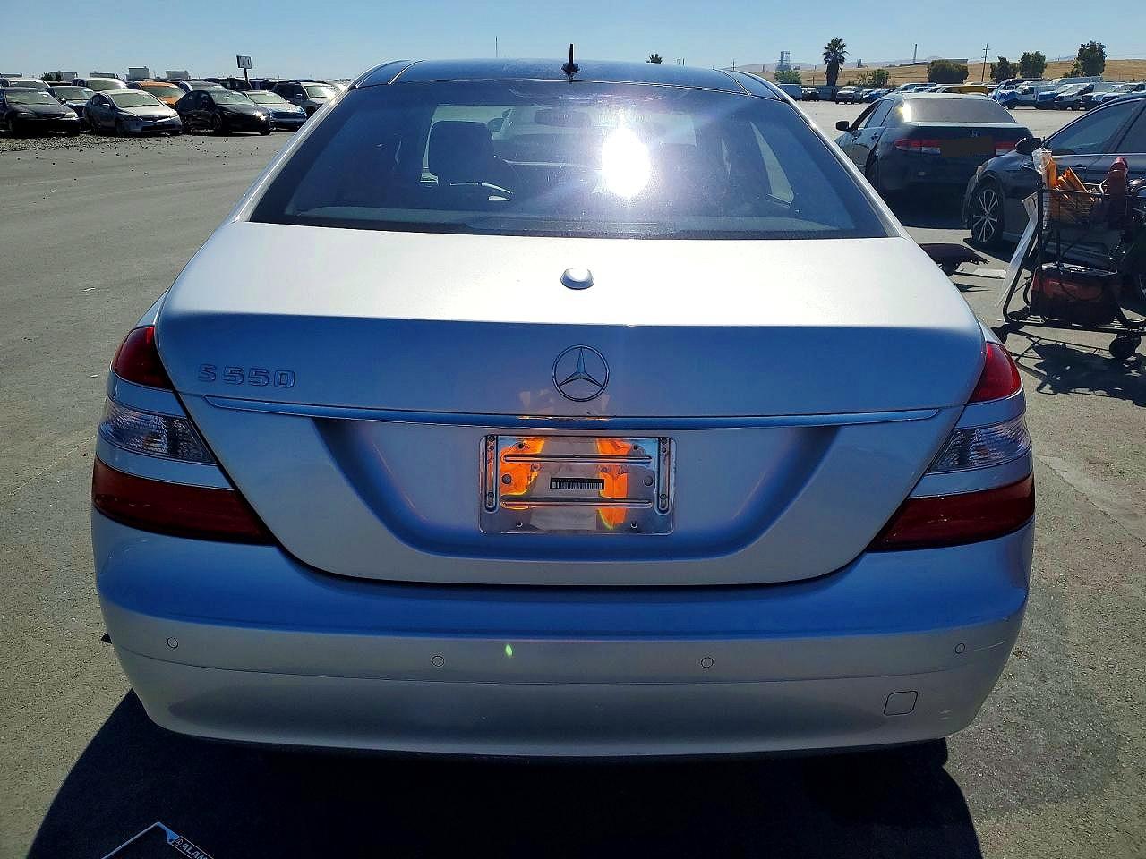 2007 Mercedes-benz S 550 Silver vin: WDDNG71X37A053792