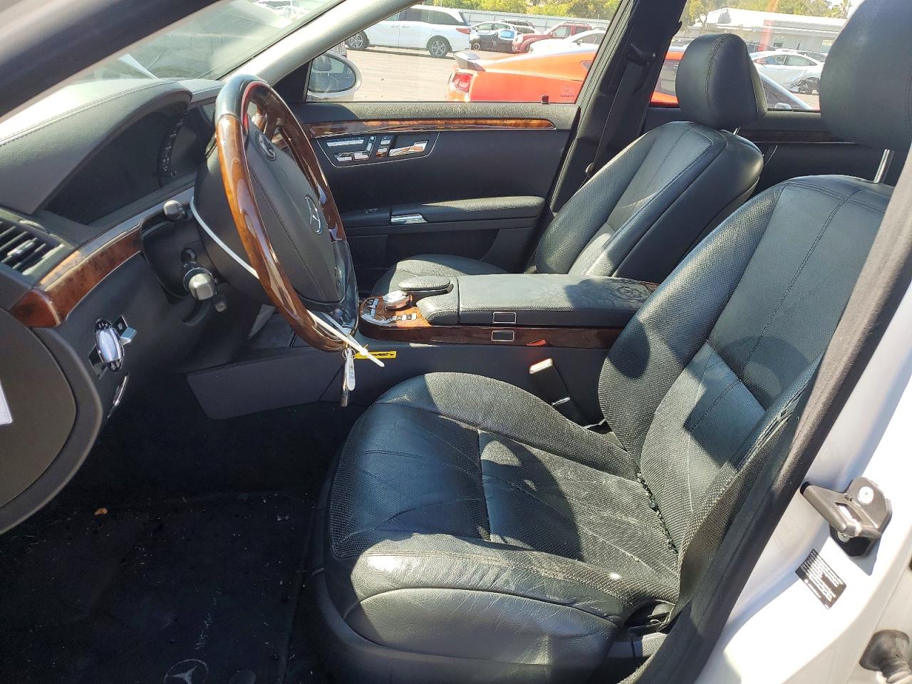 2007 Mercedes-benz S 550 Silver vin: WDDNG71X37A053792