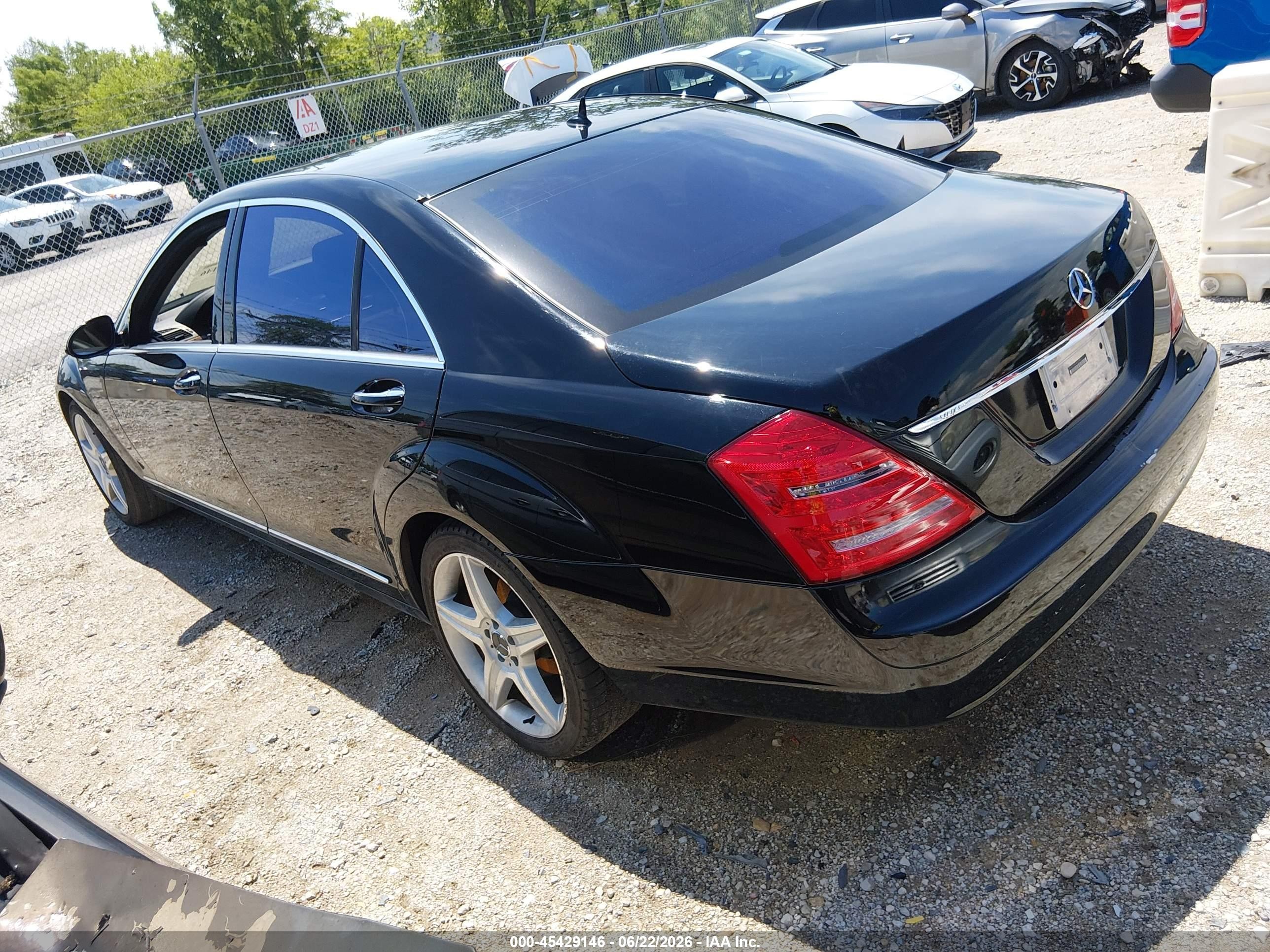 2007 Mercedes-benz S 550 Black vin: WDDNG71X37A073864