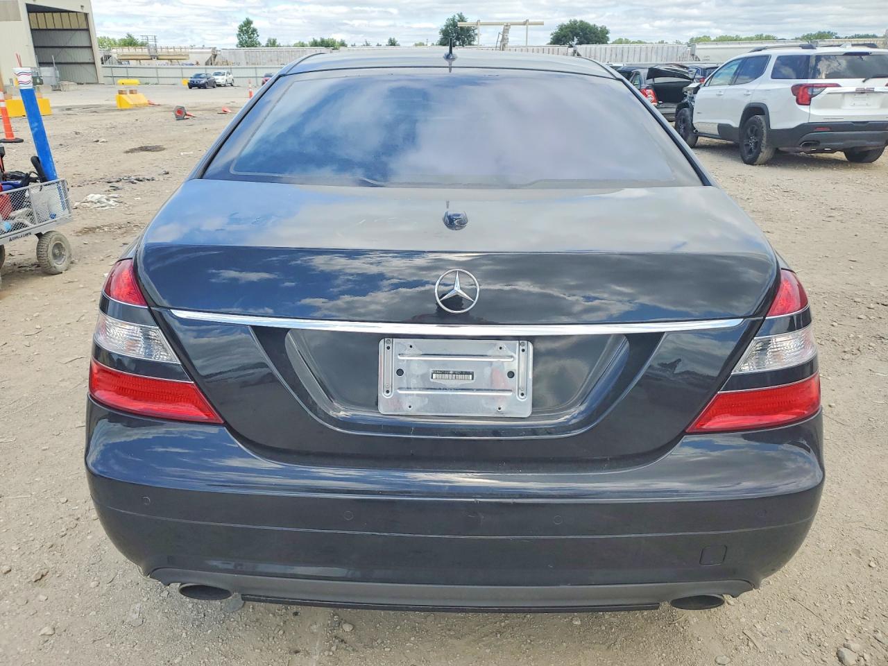 2007 Mercedes-benz S 550 Black vin: WDDNG71X37A079857