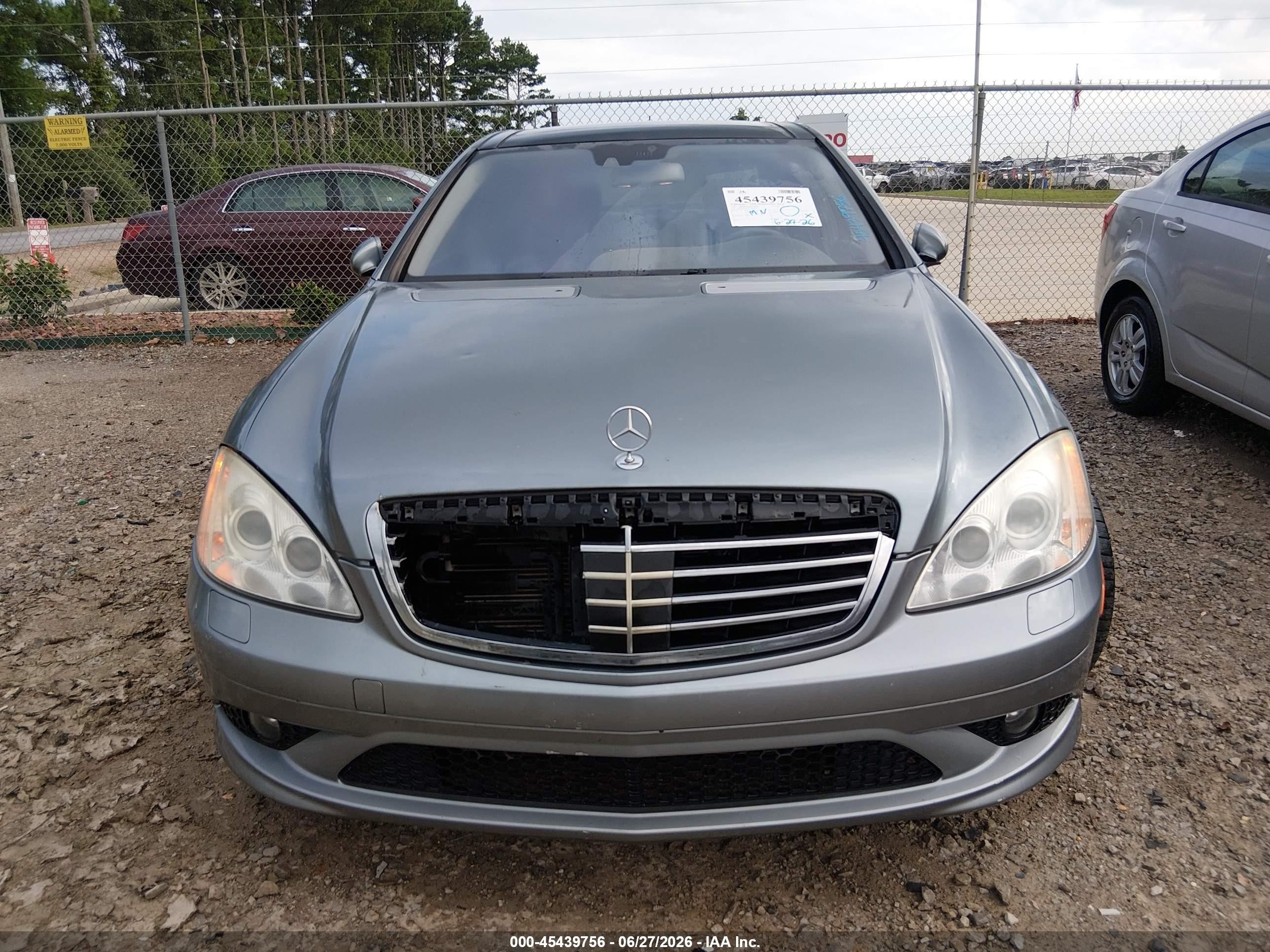 2007 Mercedes-benz S 550   Gray vin: WDDNG71X37A084976