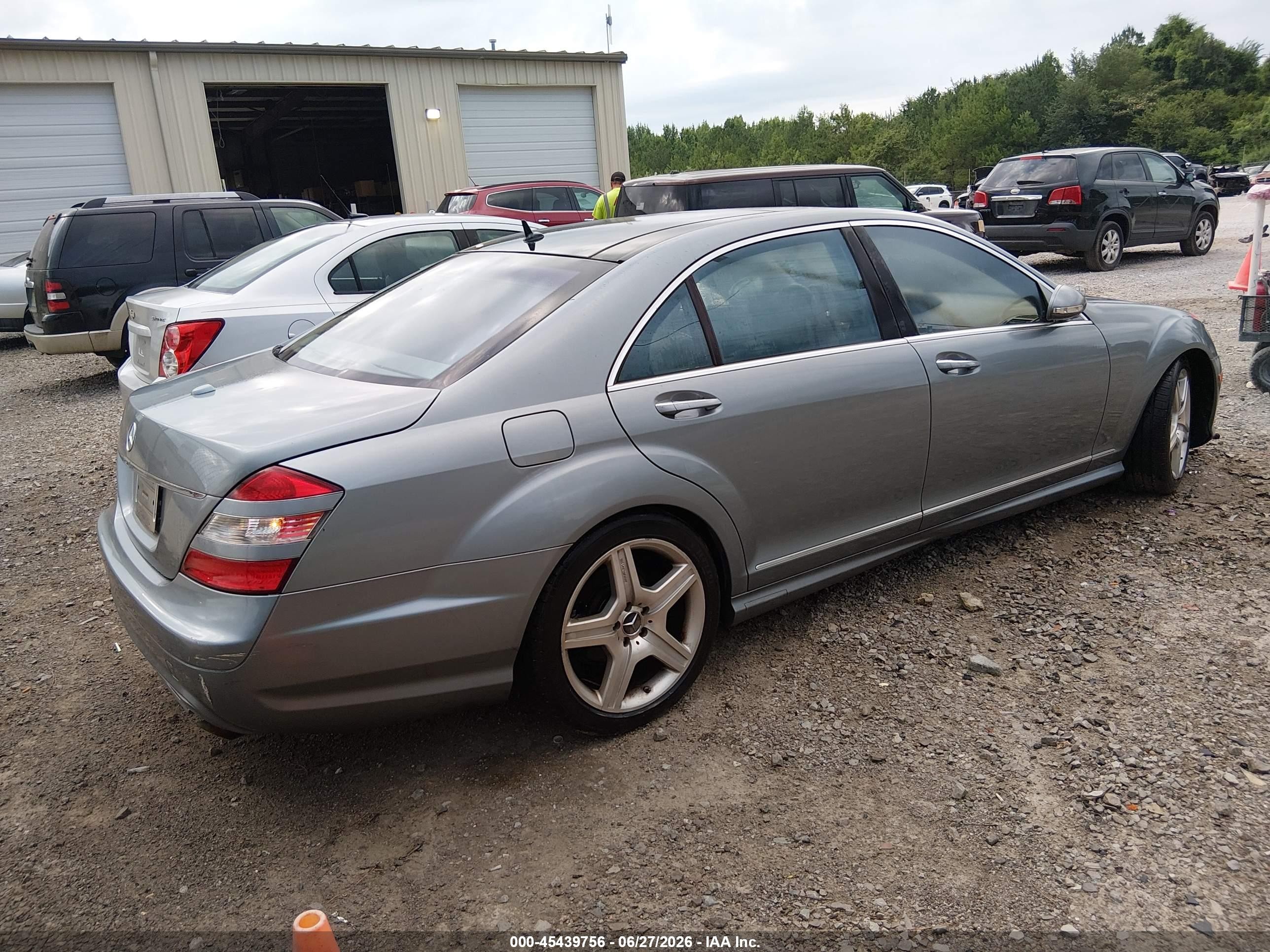 2007 Mercedes-benz S 550   Gray vin: WDDNG71X37A084976