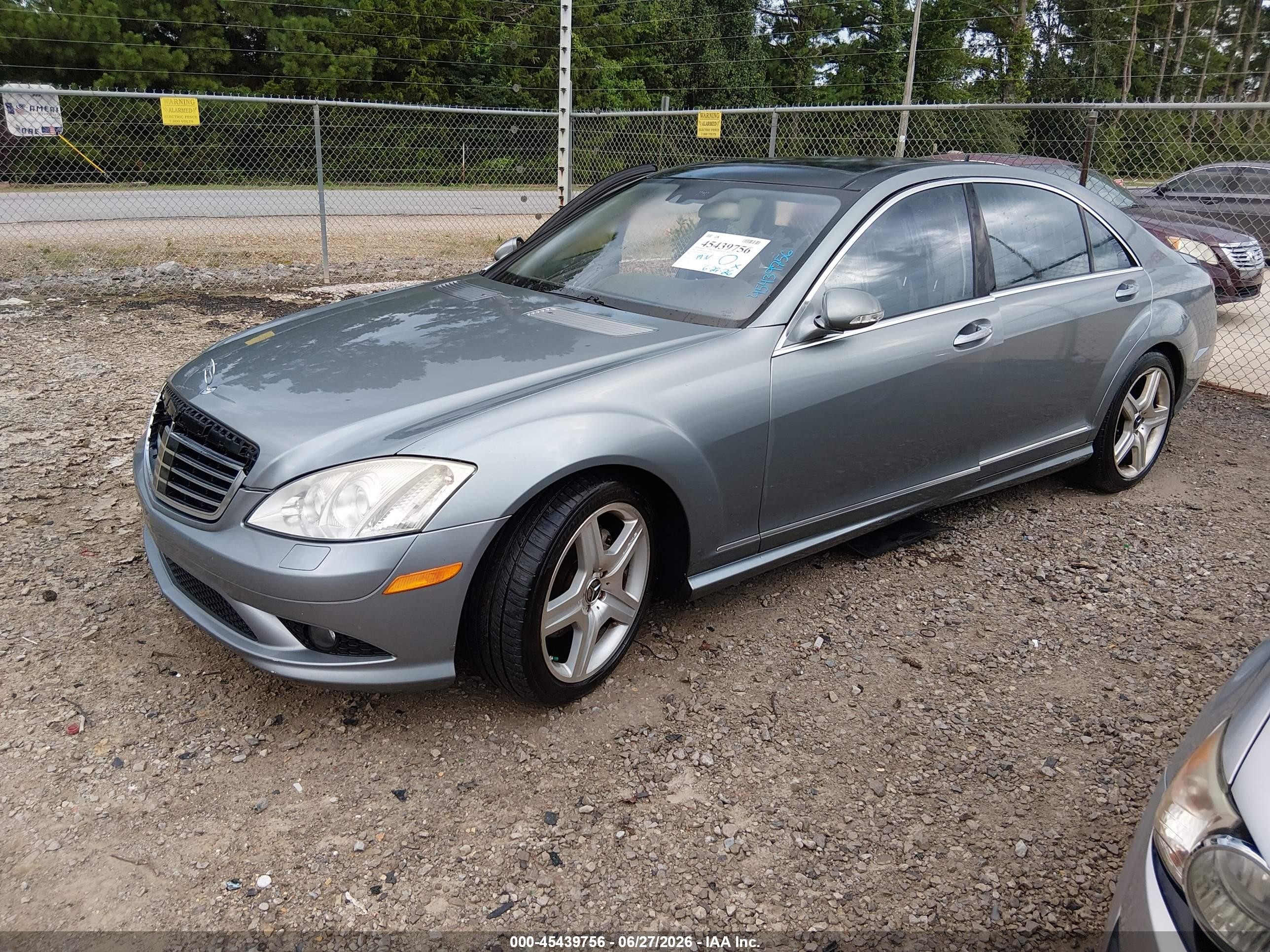 2007 Mercedes-benz S 550   Gray vin: WDDNG71X37A084976