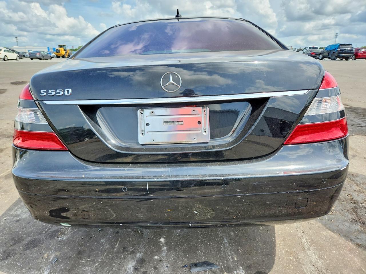 2008 Mercedes-benz S 550 Black vin: WDDNG71X38A176235