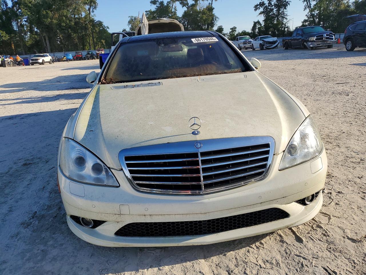 2008 Mercedes-benz S 550 White vin: WDDNG71X38A212523