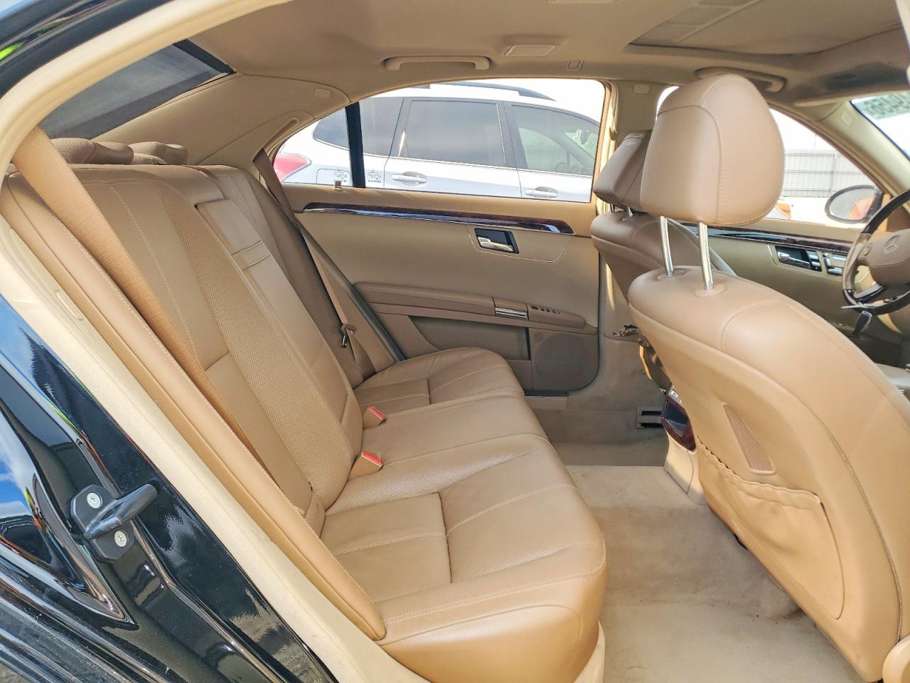 2007 Mercedes-benz S 550 Черный vin: WDDNG71X47A038668