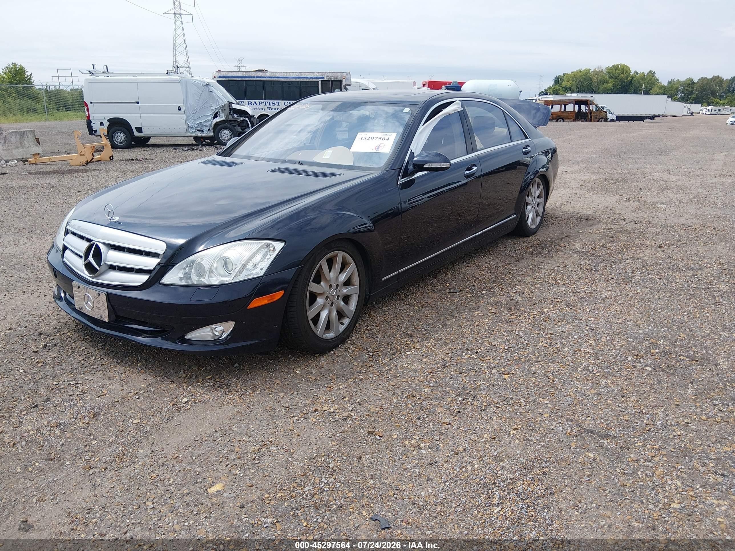 2007 Mercedes-benz S 550   Blue vin: WDDNG71X47A120870