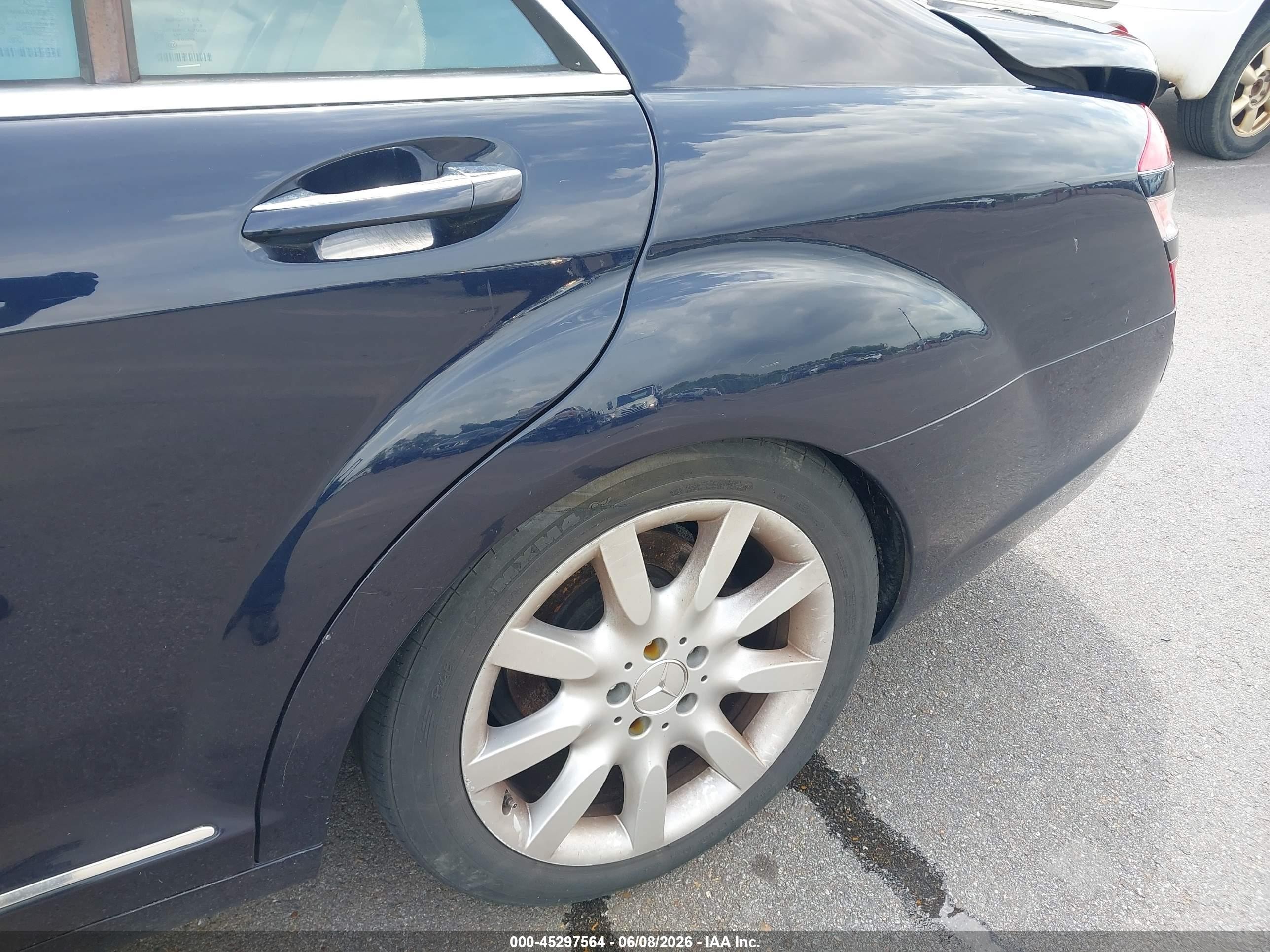 2007 Mercedes-benz S 550   Blue vin: WDDNG71X47A120870